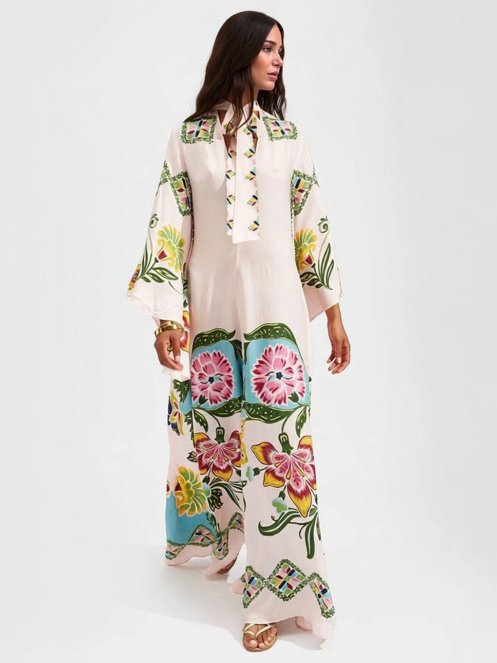 Exquisite Sunshine Floral Print Flowing Maxi Dress - Image 3